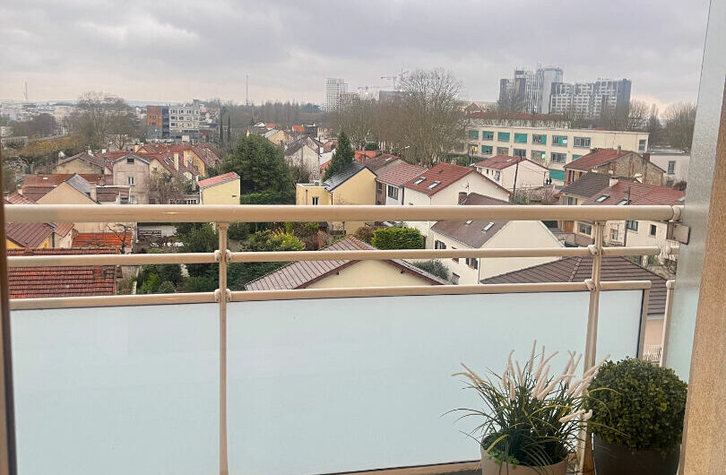 BEAU 3P 61m² MEUBLÉ + balcon + cave + parking ext.