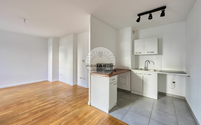 2P de 44m² + balcon de 4m².