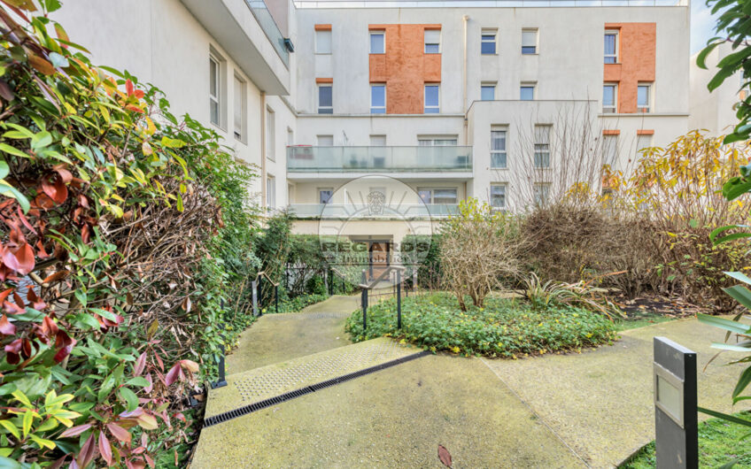 2P de 44m² + balcon de 4m².