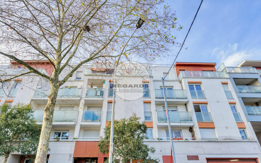 2P de 44m² + balcon de 4m².