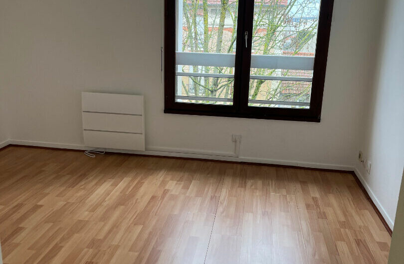 STUDIO 20m² REFAIT AU PROPRE + cave