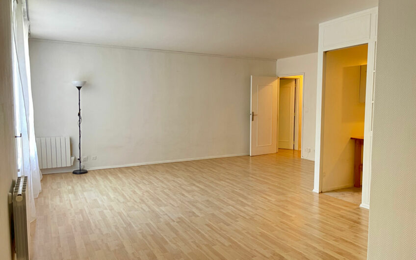 Très grand 2 pièces de 61m²