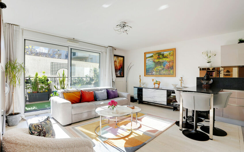 2P de 49m² avec terrasse de 8m² en parfait état dans une résidence récente