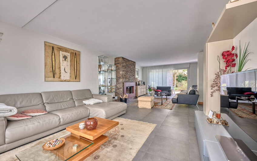 RIGOLLOTS – Maison en parfait état avec terrasse et jardin