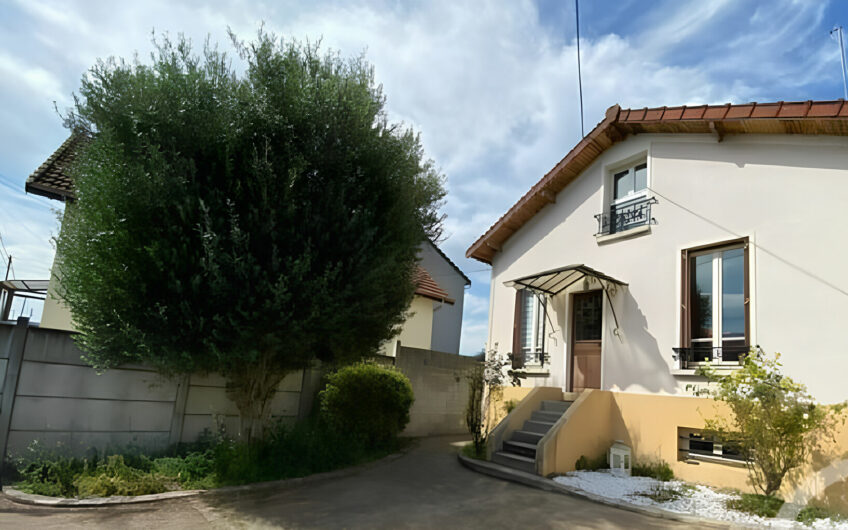 CHARMANTE MAISON 4 PIECES  MEUBLEE