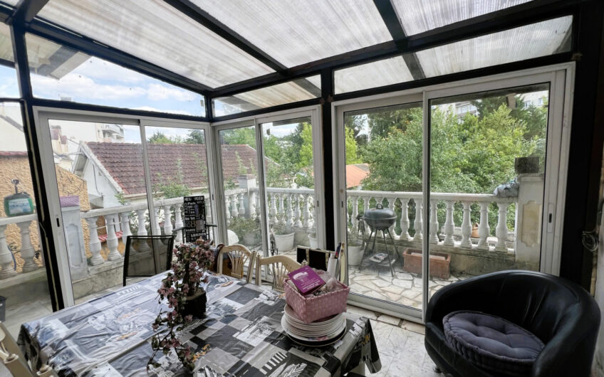 Maison familiale de 320m² utiles sur terrain de 496m²