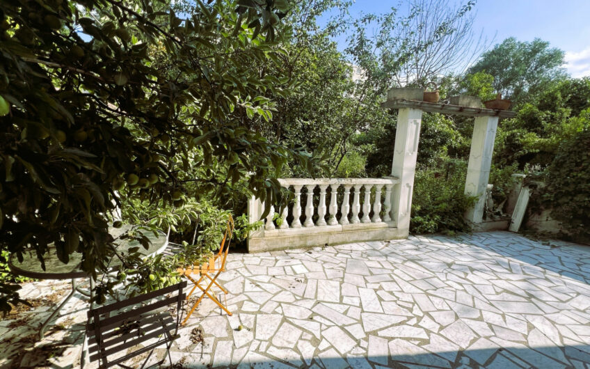 Maison familiale de 320m² utiles sur terrain de 496m²