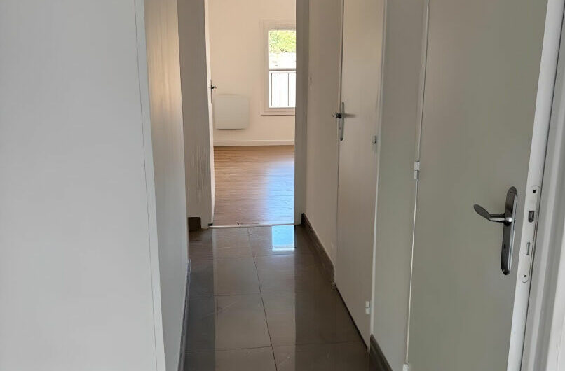 4 pièces de 82 m² à SAINT BRICE SOUS FORET