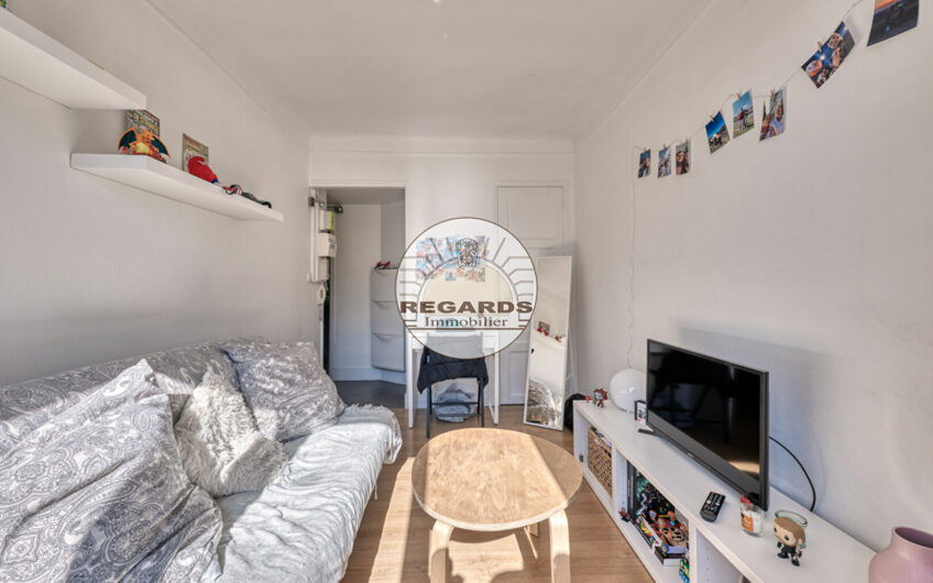 PARIS XIVème – studio de 20m² dernier étage