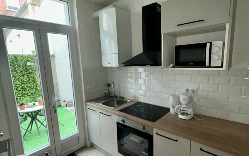 Appartement 2 pièces MEUBLÉ ENTIEREMENT REFAIT A NEUF
