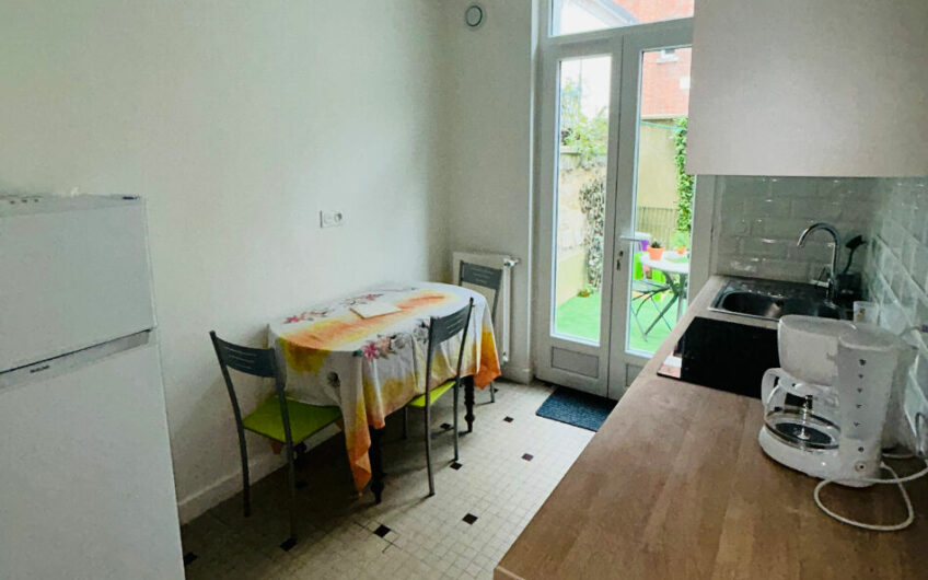 Appartement 2 pièces MEUBLÉ ENTIEREMENT REFAIT A NEUF