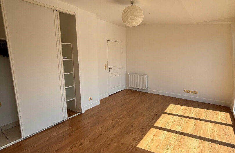 Studio dernier étage à MAISONS-ALFORT