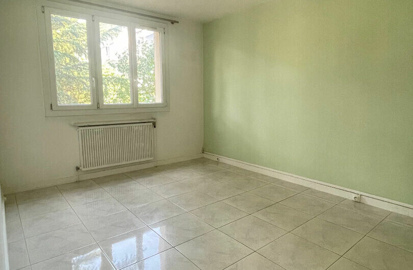 GRAND APPARTEMENT 3/4 Pièces  94m², à MONTROUGE