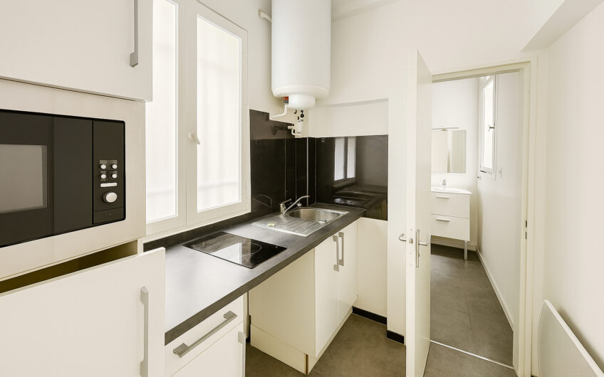 Studio de 18m² à deux pas du métro Voltaire