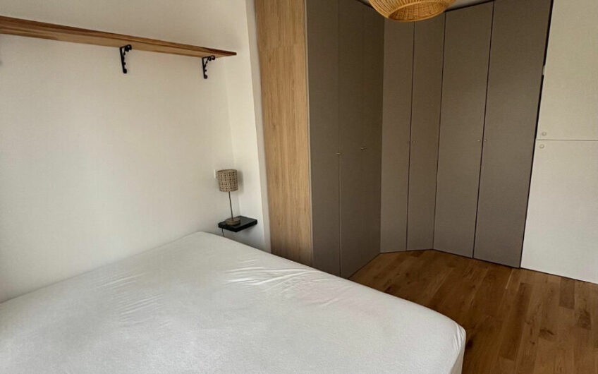 BEAU 2 PIECES MEUBLE AVEC GOUT à PARIS 14