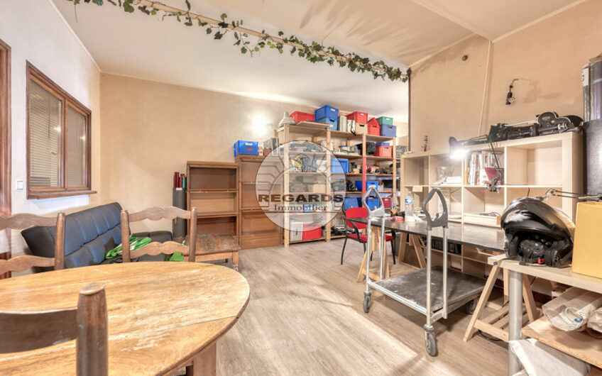 Quartier de l’horloge – Mur de boutique libre