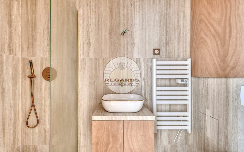 CENTRE VILLE – 2 PIECES DE 42 m² REFAIT A NEUF