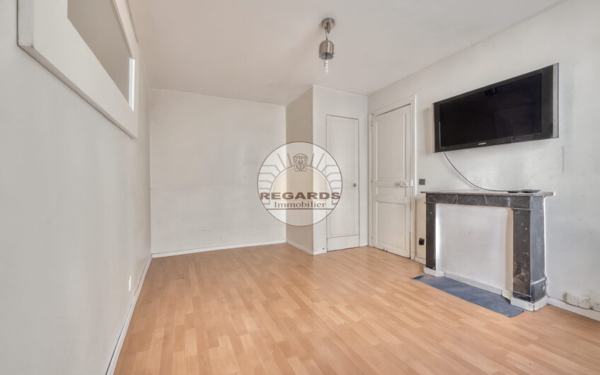 2P DE 34M² AVEC VUE SUR LA TOUR EIFFEL