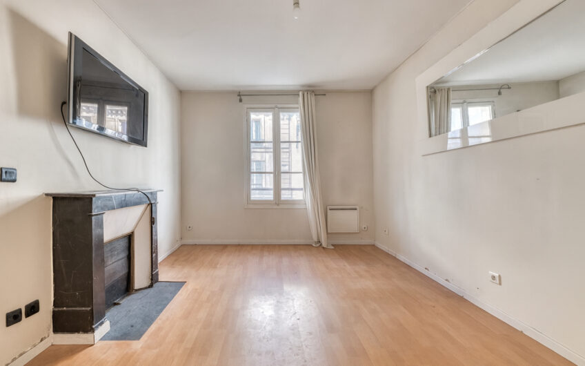 2P DE 34M² AVEC VUE SUR LA TOUR EIFFEL