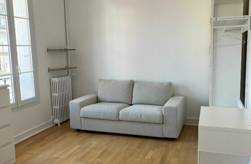 TRÈS BEAU STUDIO MEUBLÉ 30m²
