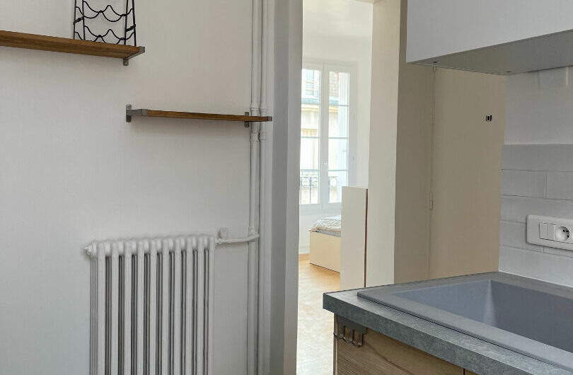 TRÈS BEAU STUDIO MEUBLÉ 30m²