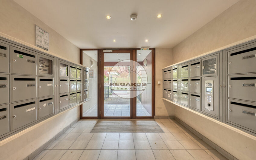 3P 64M² + BALCON 9M²  – PARKING ET CAVE – BON ETAT GENERAL