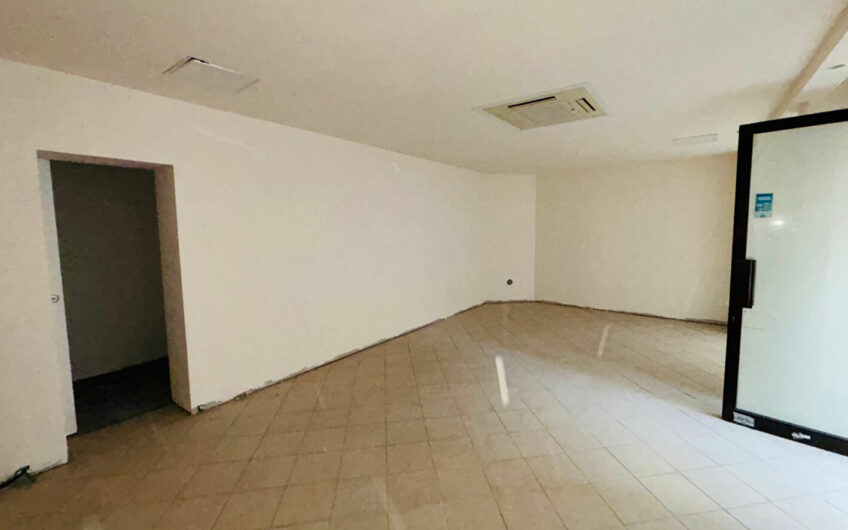 LOCAL COMMERCIAL IDEALEMENT SITUE SUR L’AVENUE DE LA REPUBLIQUE A MONTROUGE