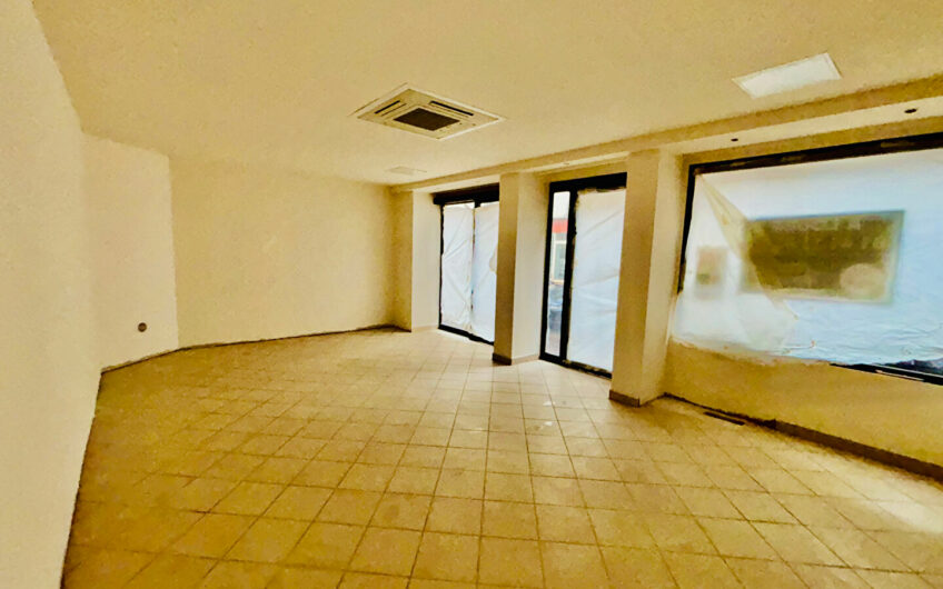 LOCAL COMMERCIAL IDEALEMENT SITUE SUR L’AVENUE DE LA REPUBLIQUE A MONTROUGE