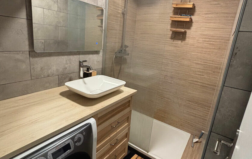 MAGNIFIQUE APPARTEMENT 3 PIECES MEUBLÉ