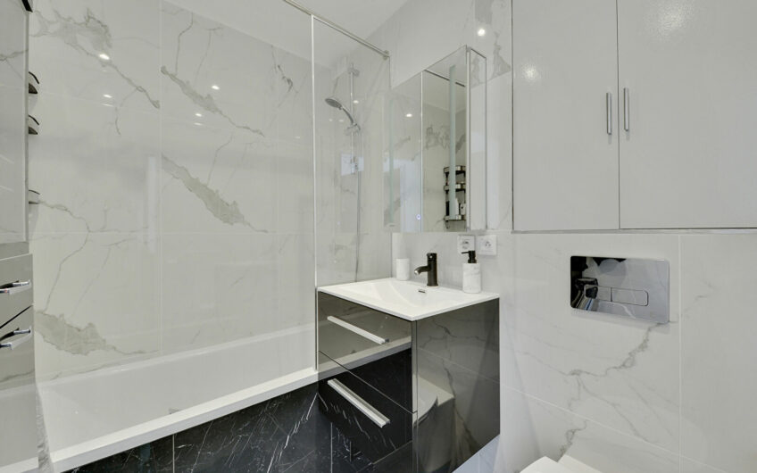 TRES BEAU STUDIO MEUBLE de 28 m²  à  MONTROUGE