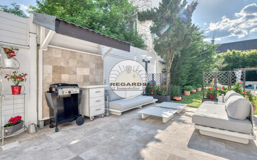 MAISON D’EXCEPTION AVEC PISCINE, CHARME DE L’ANCIEN ET PRESTATIONS HAUT DE GAMME