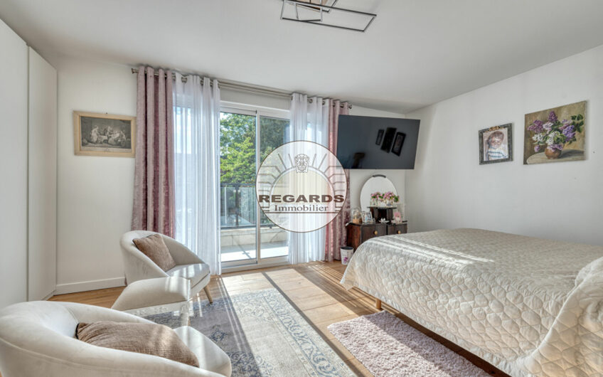 MAISON D’EXCEPTION AVEC PISCINE, CHARME DE L’ANCIEN ET PRESTATIONS HAUT DE GAMME