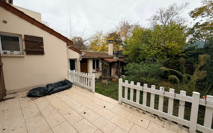 Maison 5P avec terrasse jardin et box à deux pas du métro Barbara