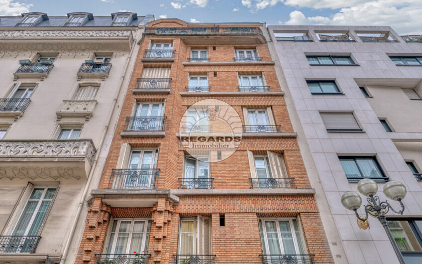 2P DE 42M² AU PIED DU METRO MAIRIE DE MONTROUGE