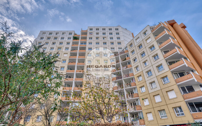4P 88M² + TERRASSE ET BOX A DEUX PAS DU RER LAPLACE