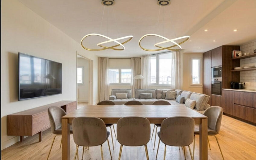 4P 88M² + TERRASSE ET BOX A DEUX PAS DU RER LAPLACE