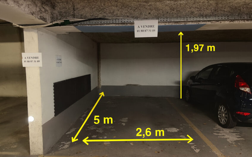 Parking de 13 m2 dans un bel immeuble récent