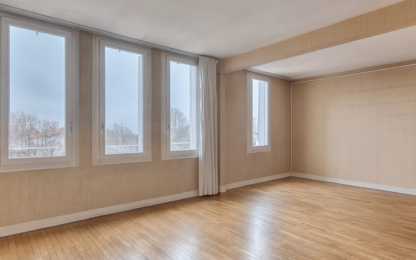 3/4  Pièces de 69m² au dernier étage