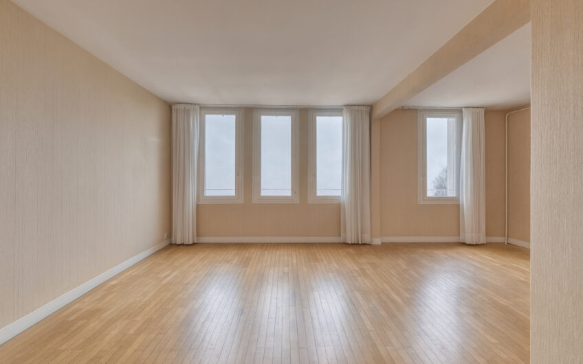 3/4  Pièces de 69m² au dernier étage