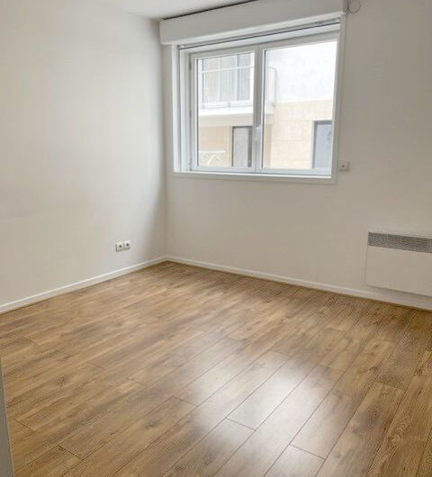 2 PIECES 45m² avec grand balcon