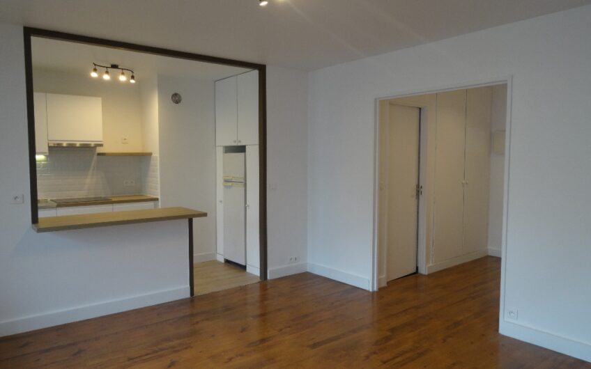 Appartement Paris 1 pièce(s) 35.10 m2