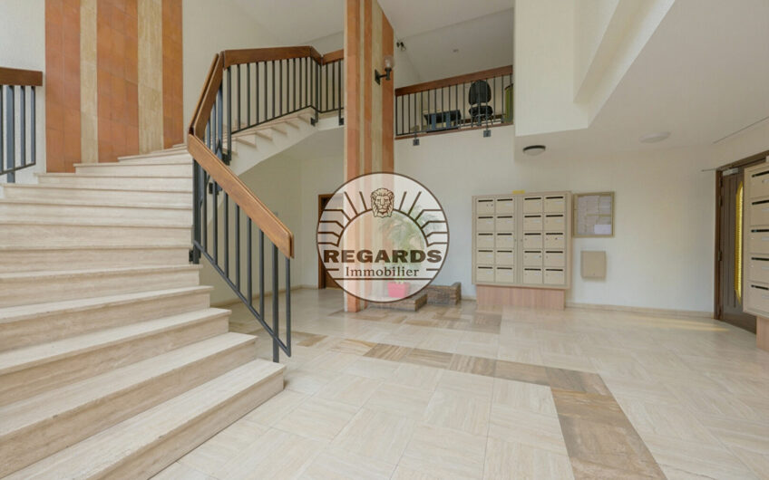 Studio de 19.5m² en bon état au pied du métro L’Échât