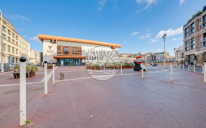 PISCINE – 2/3P DE 53M² EN PARFAIT ETAT AU PIED DES COMMERCES