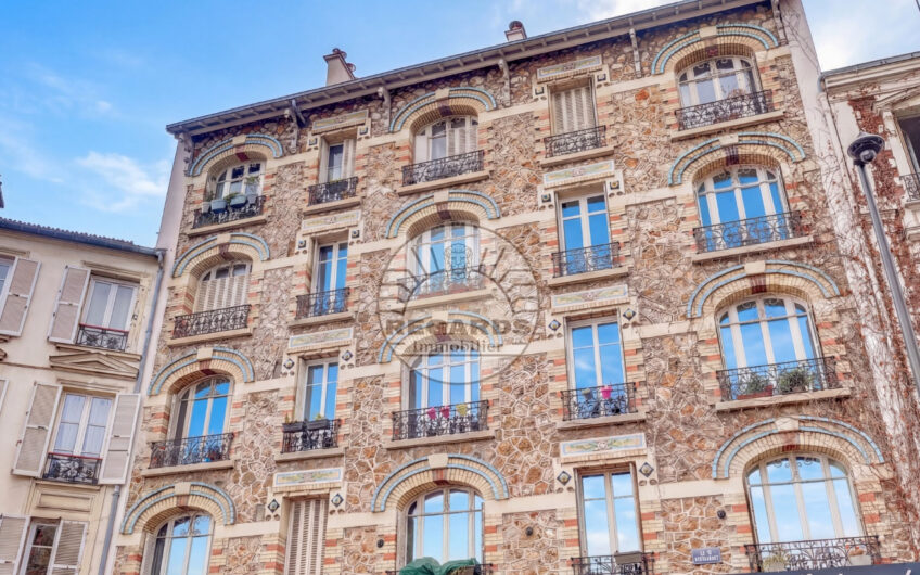 PISCINE – 2/3P DE 53M² EN PARFAIT ETAT AU PIED DES COMMERCES