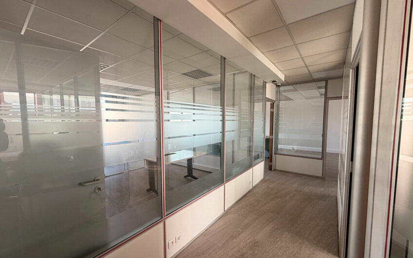 ENSEMBLE DE BUREAUX D’UNE SURFACE TOTALE DE 180 M²
