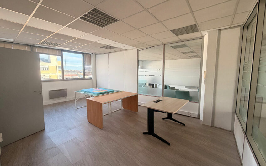 ENSEMBLE DE BUREAUX D’UNE SURFACE TOTALE DE 180 M²