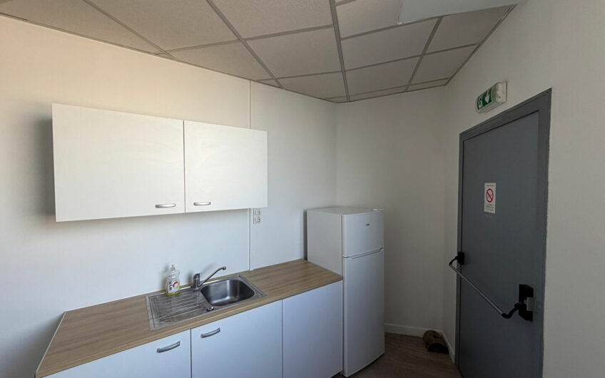 ENSEMBLE DE BUREAUX D’UNE SURFACE TOTALE DE 180 M²