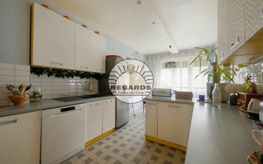 Appartement familial de 140m² + balcon en bon état général