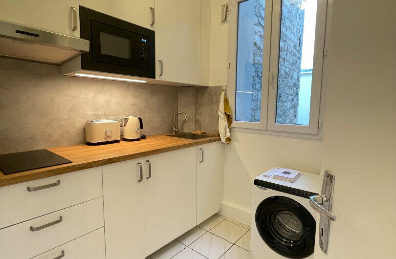 MAGNIFIQUE 2 Pièces MEUBLE à PARIS 14