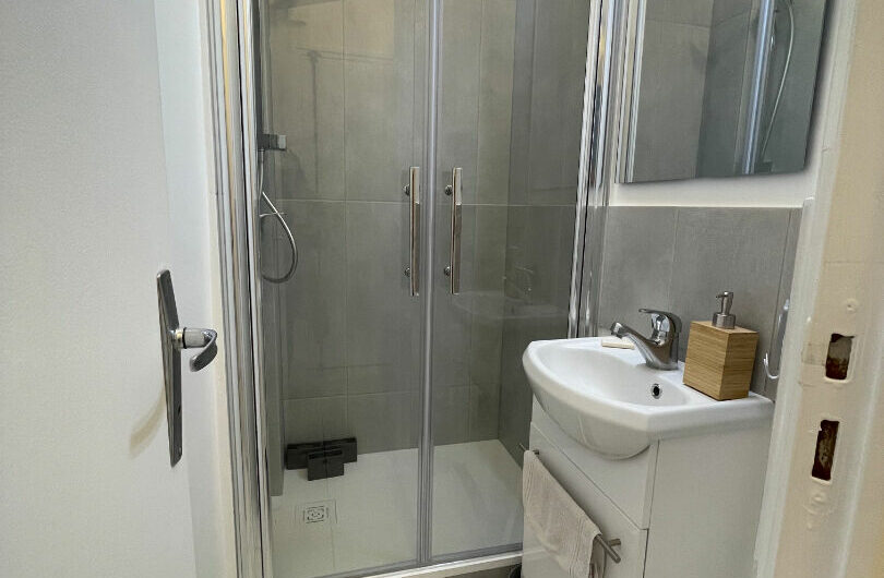 MAGNIFIQUE 2 Pièces MEUBLE à PARIS 14